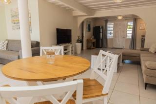 WLR1 - 1BR near Palm Beach - White Lotus Retreat - Palm-Eagle Beach - 3