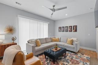 Luxury Living at its Finest 3BD Sleeps 6 - 1