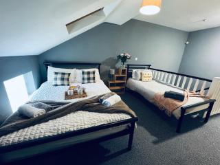 Queens Townhouse - 4 Bed - Whitehaven - 9
