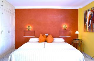 Estudio superior con vistas y pequeña terraza en Maro - Maro - 0