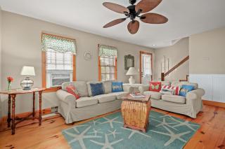 Shady Side - Water access, screened porch! - 0
