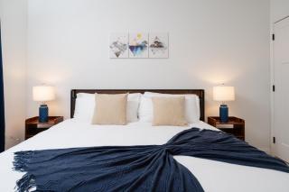 Decadent Haven Spacious 2BR 2BA 2 King Beds WFH GYM - 9