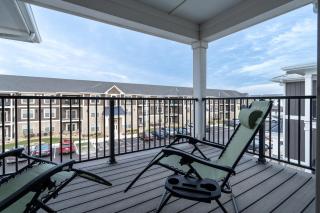 Verdant Retreat 2BR 2BA Spacious 2 KingBeds GymWFH - Whitestown - 7