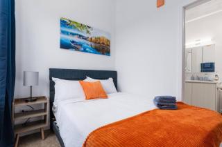 Majestic Modern Style Beach Front Rooftop WFH Gym - 1