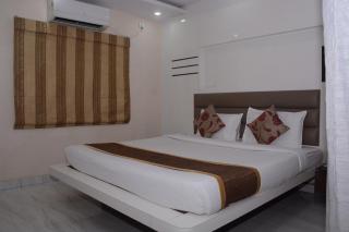 Hotel Grand Imperial - - 3
