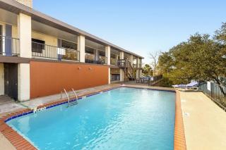 Serenity Point on Canyon Lake-Lakefront-Pool-Fire Pit-Pool Table - 7