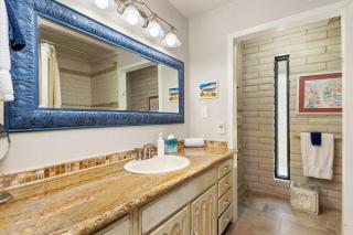 Serenity Point on Canyon Lake-Lakefront-Pool-Fire Pit-Pool Table - 6