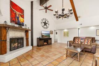 Serenity Point on Canyon Lake-Lakefront-Pool-Fire Pit-Pool Table - 2