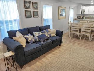 Stella del Mare - Charming home with relaxing porch! - 2