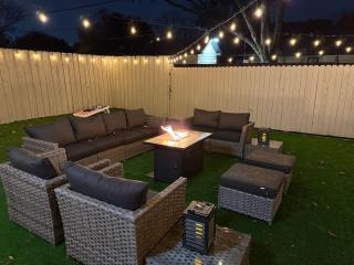 Family Paradise Playhouse includes Pool and Gameroom - Dallas - 5