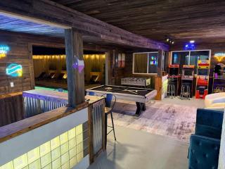 Family Paradise Playhouse includes Pool and Gameroom - Dallas - 3