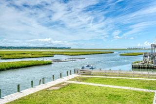 Stingray - Waterfront & waterside balcony! - Birch Town - 0