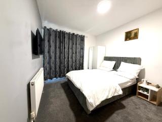 Luxury deluxe rooms in beautiful Bournville Village - Birmingham - 2