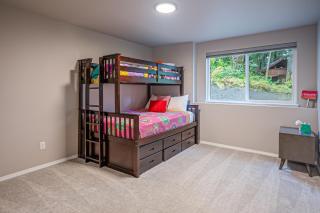 Penguin Ridge Perch + Girdwood Vibes - 2