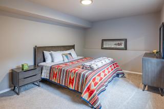 Penguin Ridge Perch + Girdwood Vibes - Girdwood - 9