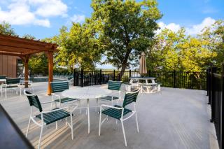 Lakeside Hideaway - 5