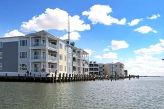 Sunset Bay Villa 208 - Pet friendly & includes a boat slip! - 0