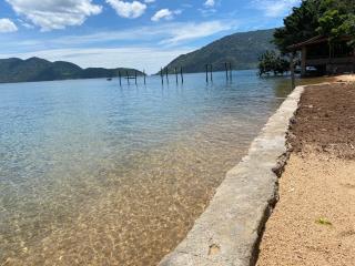 Capricorn Beachfront Cottage - Cape Maclear - 7