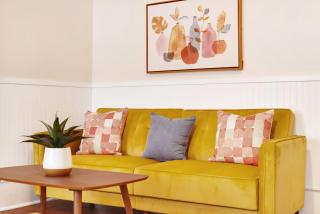 Comfortable Executive Rental by the Park Heated Pool Access 1395 - Savannah - 8