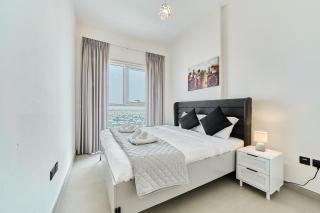 Bright & Trendy 2BR in Collective, Dubai Hills - 8