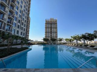 Bright & Trendy 2BR in Collective, Dubai Hills - 6