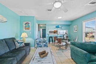 Spacious 2BR Condo with Pool Across from the Beach - Gulf Shores - 1
