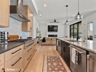 Simply BeUTAHful at Desert Color (by Ember Stays) - Atkinville - 3