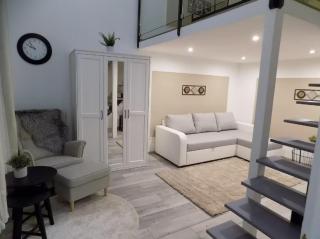 Modern and Cozy Loft - 7