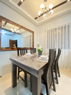 J&M Staycation Spot NEW 2BR Flat near City Center - - 8