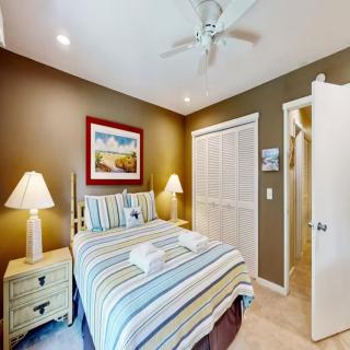 Walk to the Beach and Coligny! - Hilton Head Island - 7