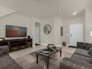 Theme Park Retreat - Lazy River, Pools, Mins to Theme Parks! - Davenport - 4
