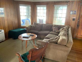 Cozy Cottage by the Sea - Y67 Classic New England cottage close to the beach 1909 - 8