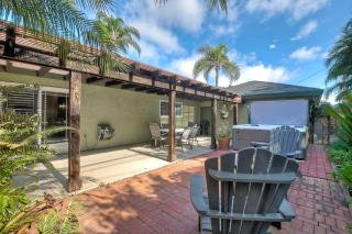 Hot Tub, Fire Pit, BBQ, Shuffleboard, Walk To Beach - Carlsbad - 1