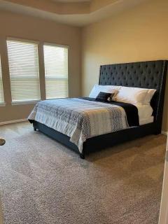 Luxury Stay - near Houston Airport - Humble - 6
