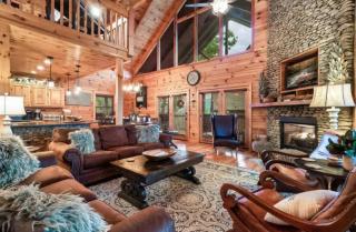 Mountain Views w Hot Tub Firepit & Game Room - Gatlinburg - 1