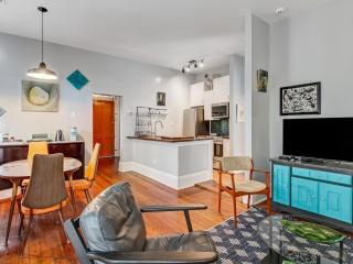 Cute Thomas Square Cottage Monthly Stays Heated Pool Access by Southern Belle Savannah 1388 - Savannah - 5