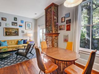 Cute Thomas Square Cottage Monthly Stays Heated Pool Access by Southern Belle Savannah 1388 - 2