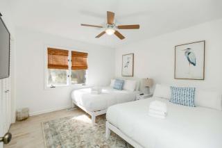 Southern Serenity Fenced in Yard Pet Friendly - Charleston - 6