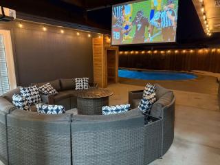 Family Platinum Escape with Heated Pool and Gameroom - Richardson - 7
