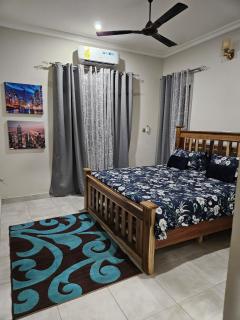 Cozy 3 bedroom house in Frafraha - Oshiyie - 1