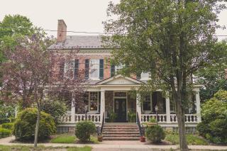 Ironclad Inn and Bourbon Room - Fredericksburg - 0