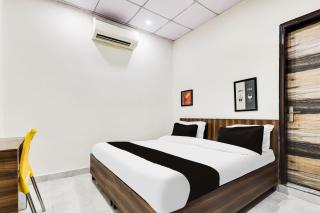 Super Hotel O 83167 Golden Key Inn - 8