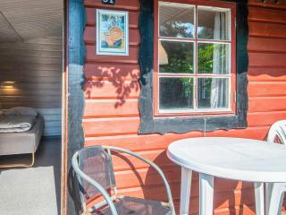 Splendid cabin in camping resort - 8