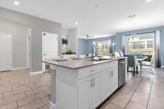 Dazzling 6Br Villa W Pool Spa 1564F 1511 - 4