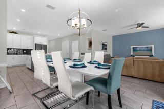 Dazzling 6Br Villa W Pool Spa 1564F 1511 - 3