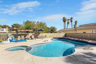 Lux Life! Central Location For Business Or Play! - Las Vegas - 9