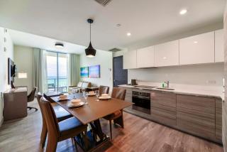Direct Ocean view Condo Steps from the Beach - Hollywood - 7