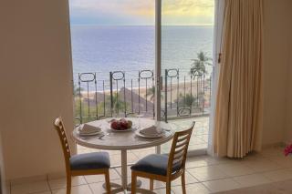 Prime beachfront flat & balcony! - Puerto Vallarta - 1