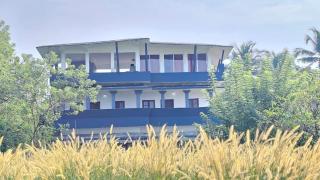 Sea Palace Beach House - - 1