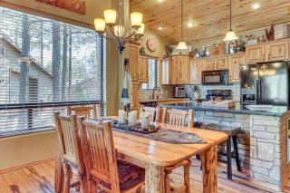 Rustic Retreat with Spacious Deck in Show Low! - Show Low - 3